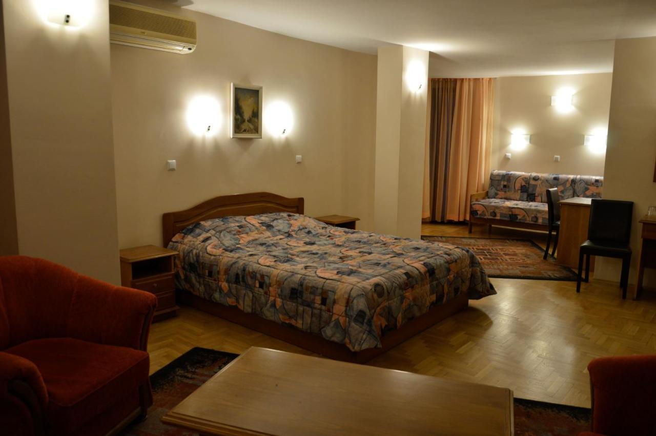 Hotel Drama Burgasz Kültér fotó